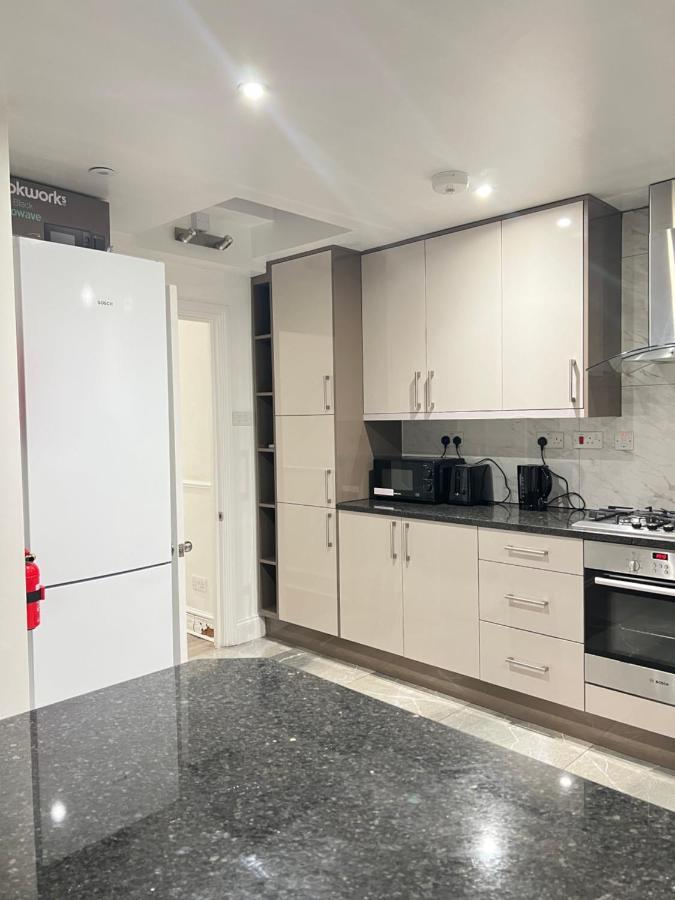 Stayeasy En-Suite London Bagian luar foto