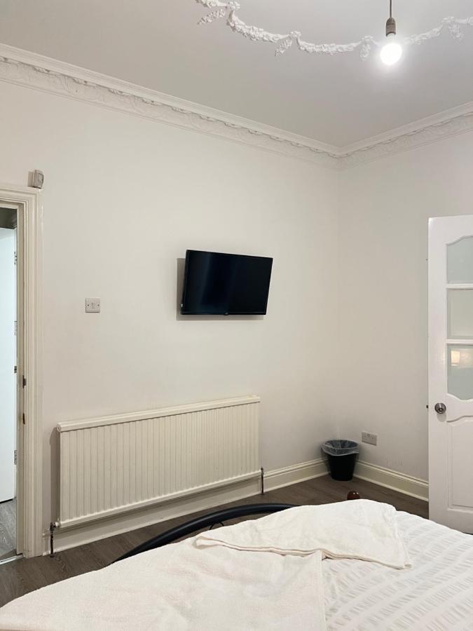 Stayeasy En-Suite London Bagian luar foto